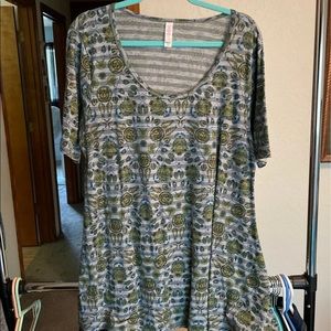 LulaRoe Perfect T